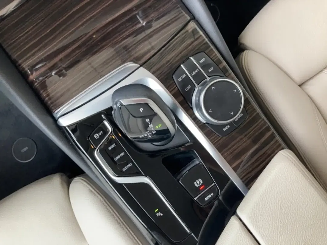 BMW 520 - Thumbnail 11