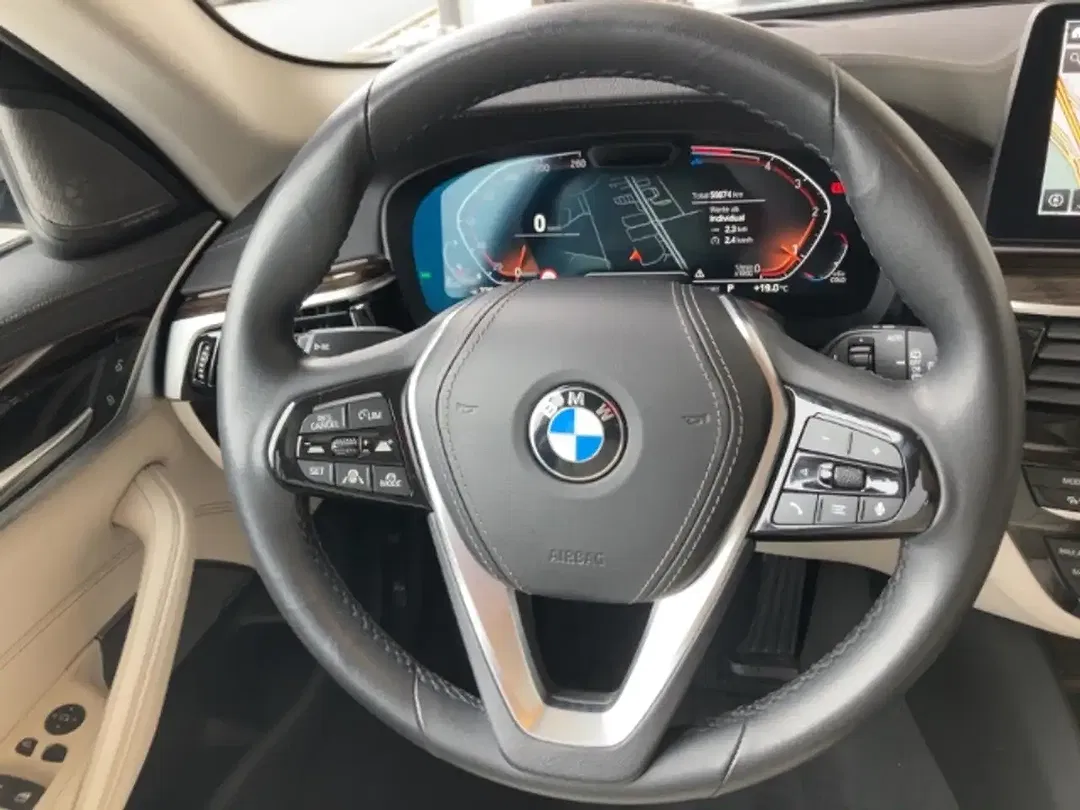 BMW 520 - Thumbnail 9