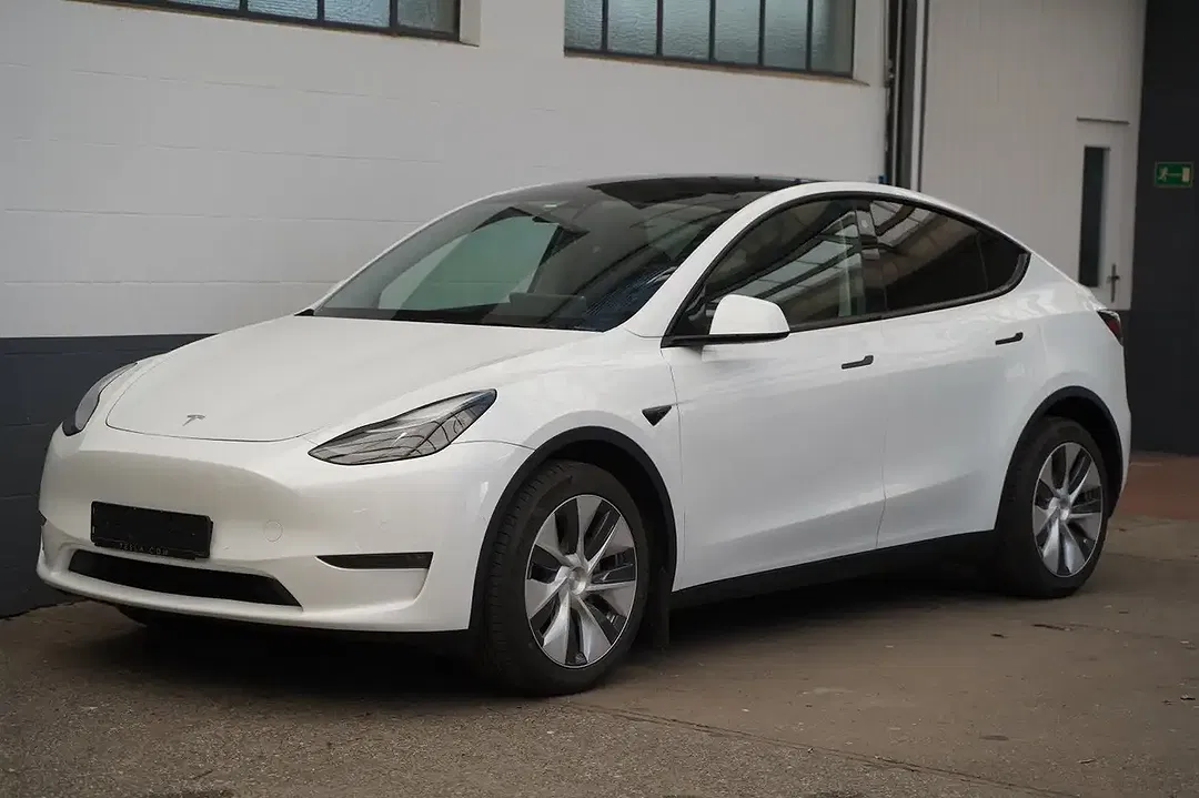 Tesla Model Y AWD Long Range
