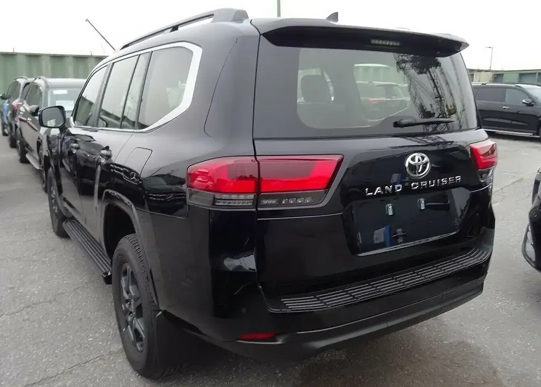 Toyota Land Cruiser - Thumbnail 5