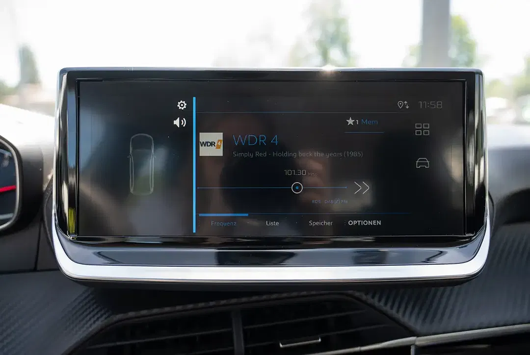 Peugeot 208 - Thumbnail 8