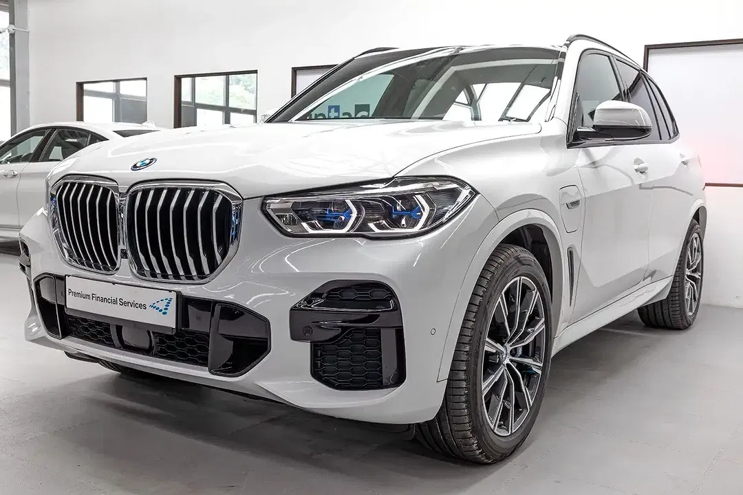 BMW X5 - Thumbnail 1