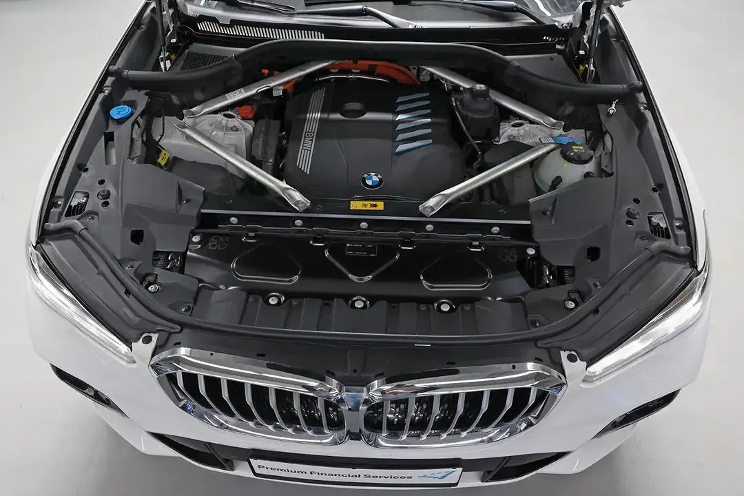 BMW X5 - Thumbnail 25