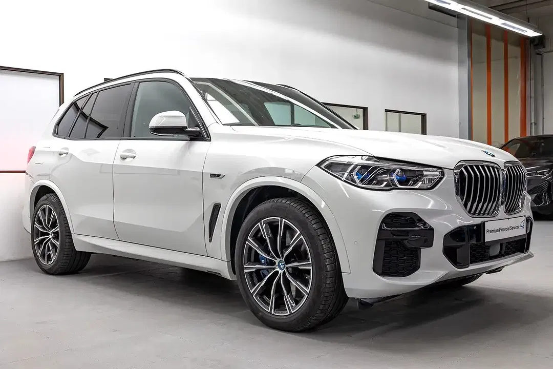 BMW X5 - Thumbnail 3