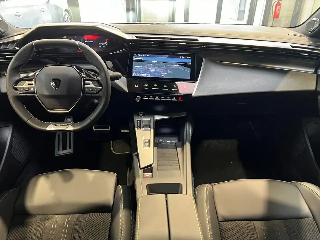 Peugeot 408 - Thumbnail 10