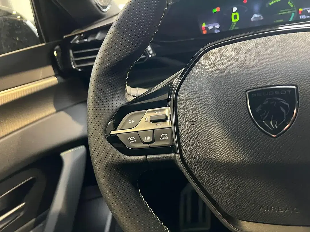 Peugeot 408 - Thumbnail 19