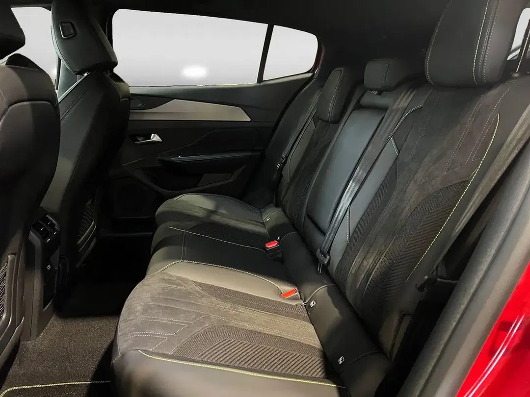 Peugeot 408 - Thumbnail 7