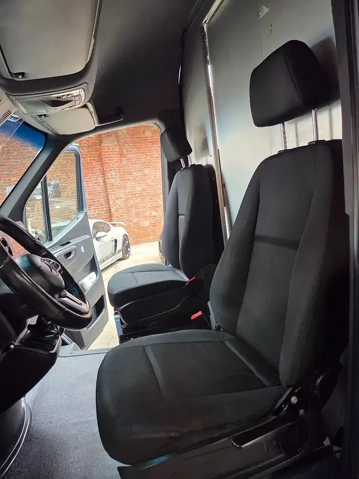 Mercedes-Benz Sprinter - Thumbnail 11