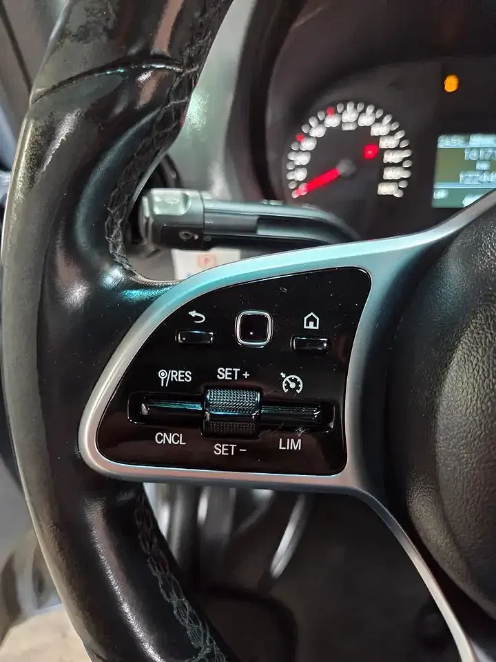 Mercedes-Benz Sprinter - Thumbnail 14