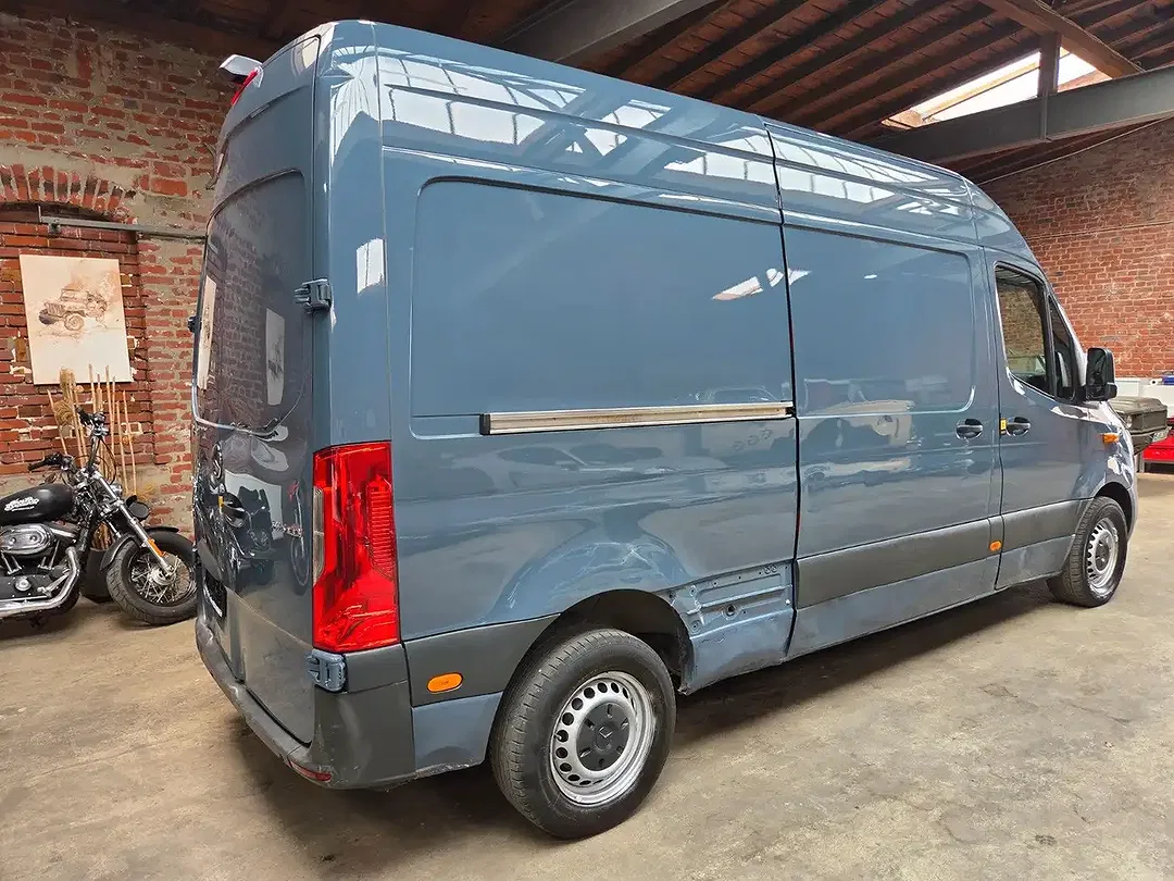 Mercedes-Benz Sprinter - Thumbnail 5