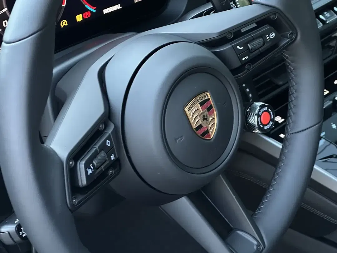 Porsche 992 - Thumbnail 13