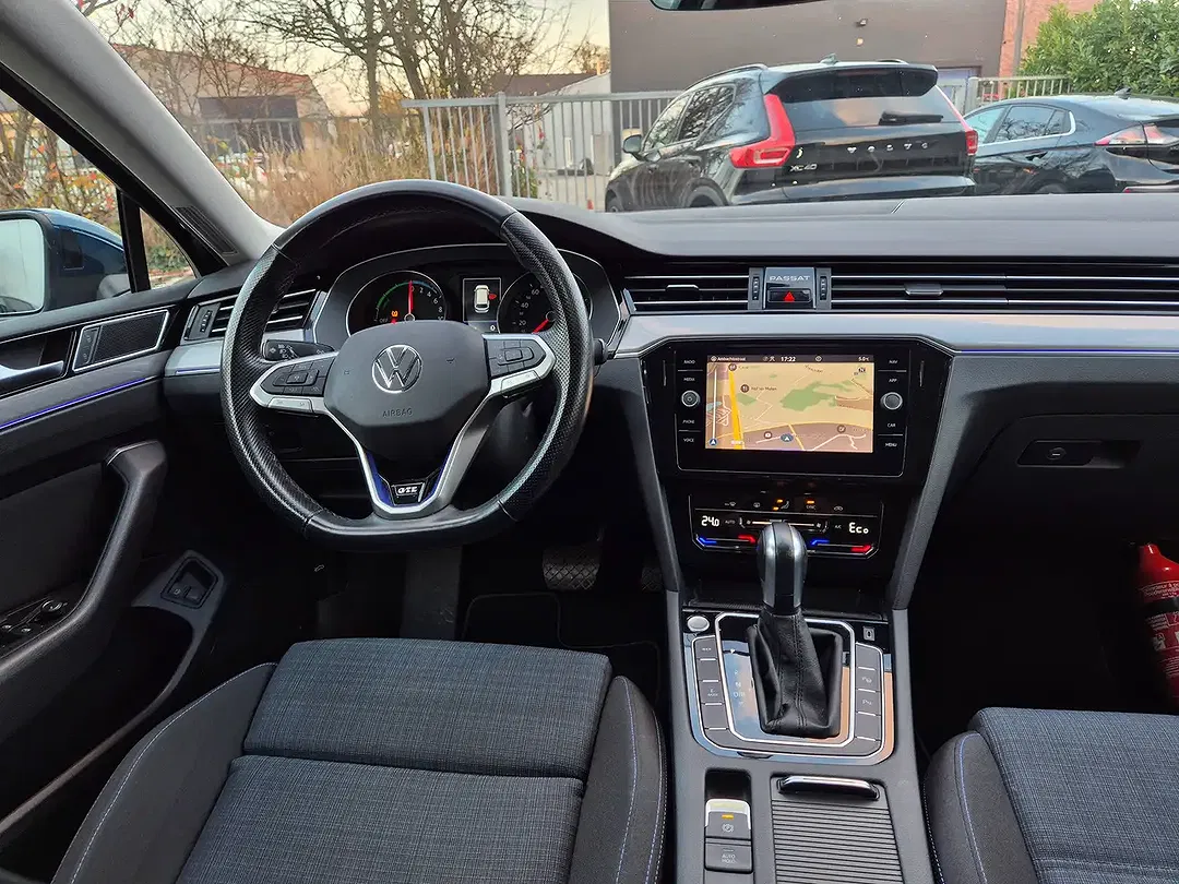 Volkswagen Passat Variant - Thumbnail 12