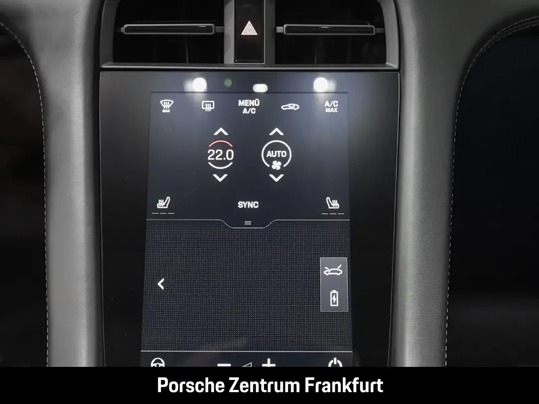 Porsche Taycan - Thumbnail 13