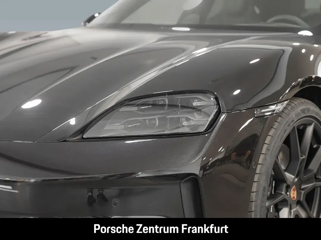 Porsche Taycan - Thumbnail 14
