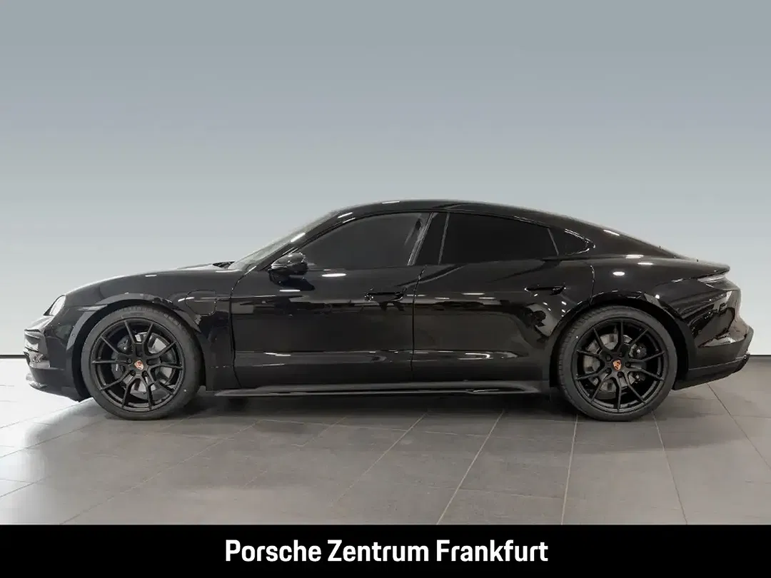 Porsche Taycan - Thumbnail 2