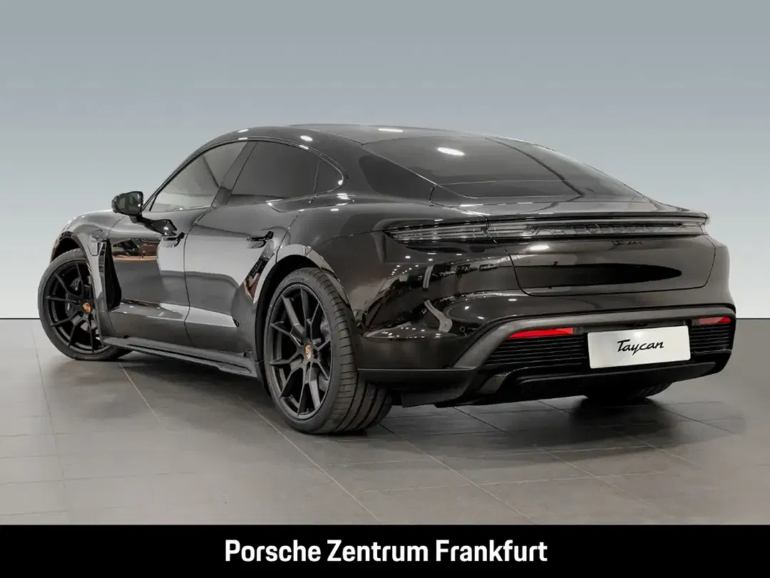 Porsche Taycan - Thumbnail 3