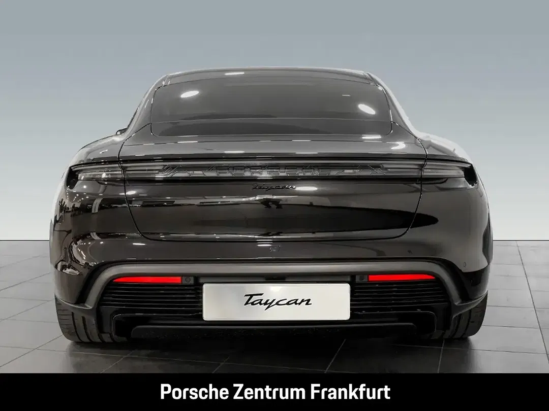 Porsche Taycan - Thumbnail 5