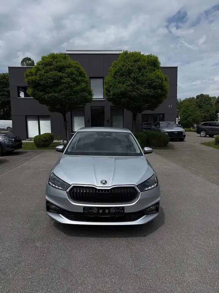 Skoda Fabia - Thumbnail 2