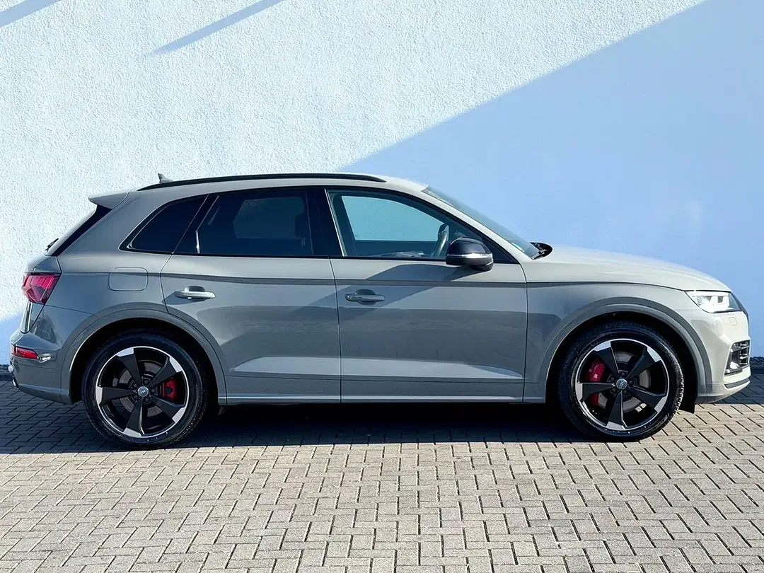 Audi SQ5 - Thumbnail 4