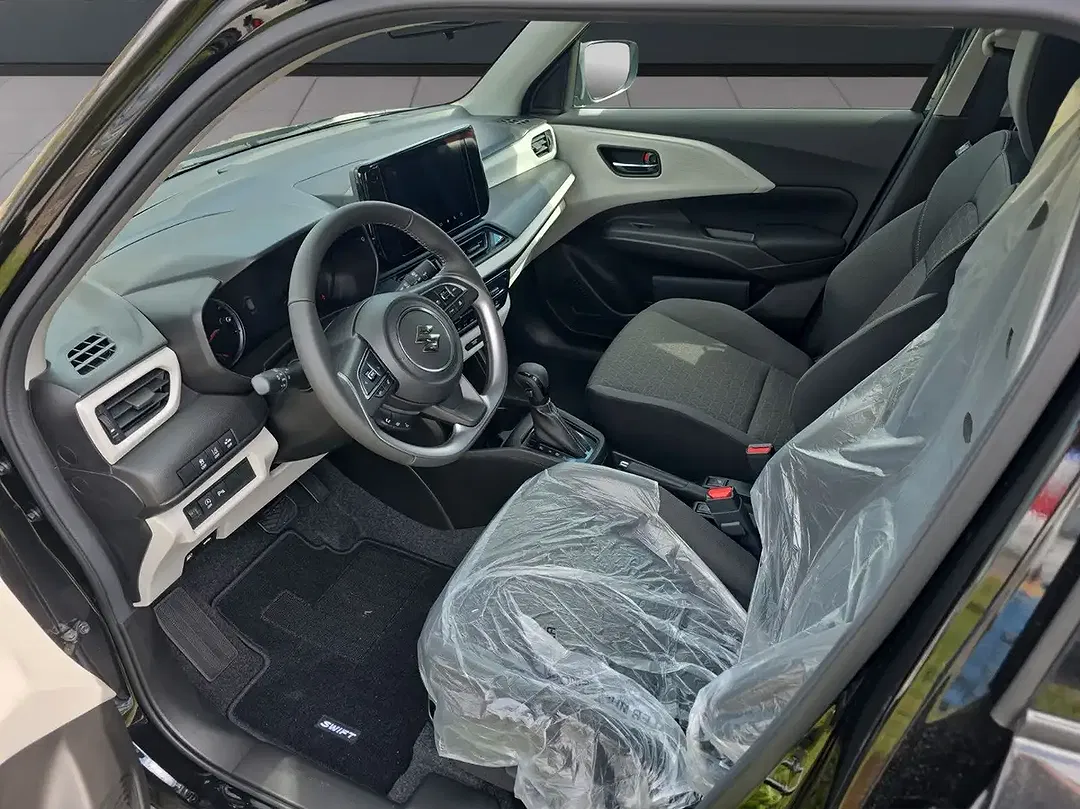 Suzuki Swift - Thumbnail 6