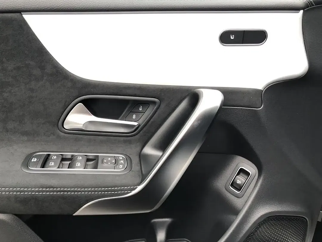 Mercedes-Benz CLA 180 - Thumbnail 14