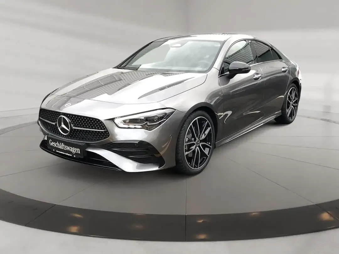 Mercedes-Benz CLA 180 - Thumbnail 1