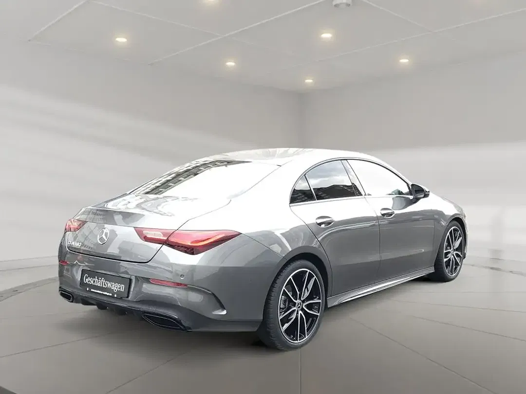 Mercedes-Benz CLA 180 - Thumbnail 2