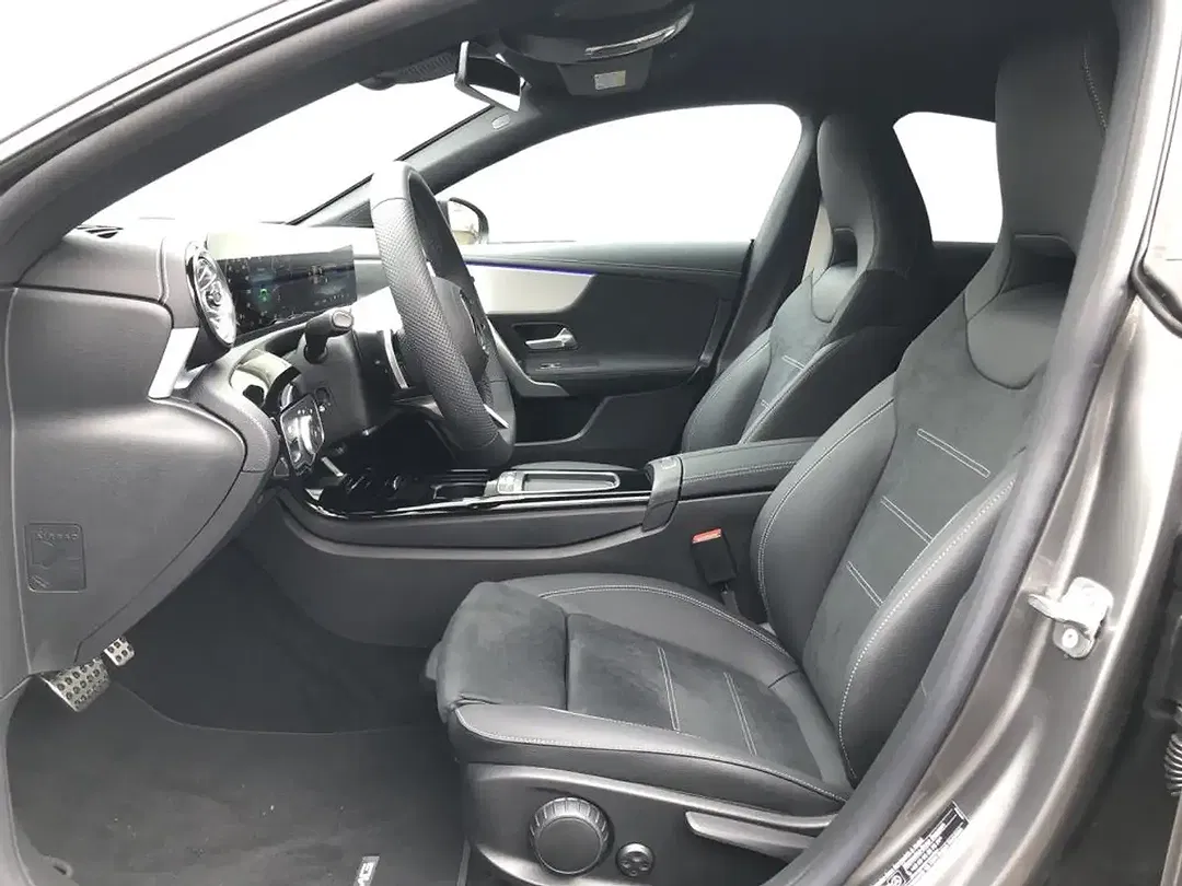 Mercedes-Benz CLA 180 - Thumbnail 5