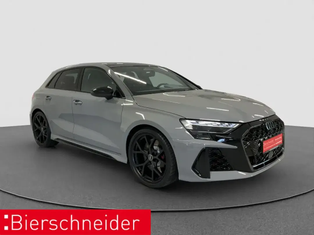 Audi RS3 - Thumbnail 2