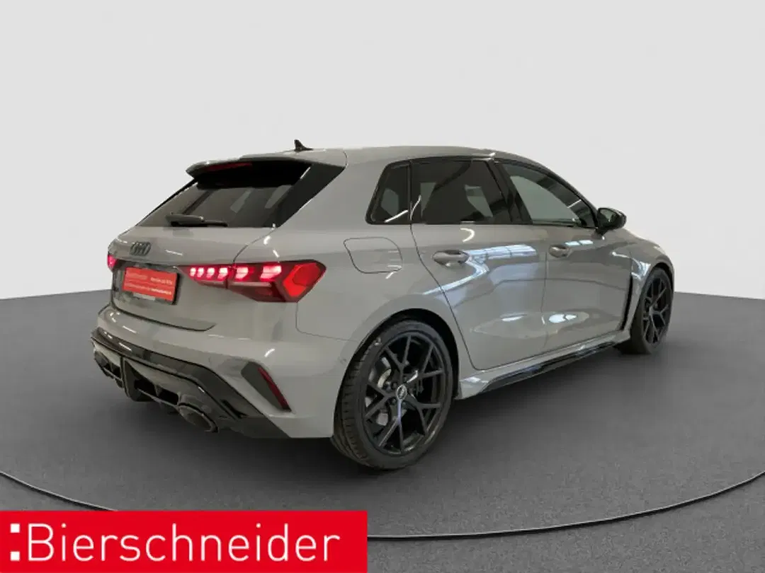 Audi RS3 - Thumbnail 5