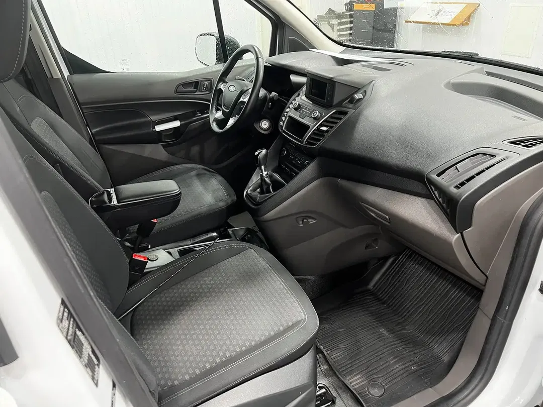 Ford Transit Connect - Thumbnail 10