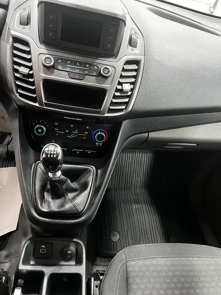 Ford Transit Connect - Thumbnail 12