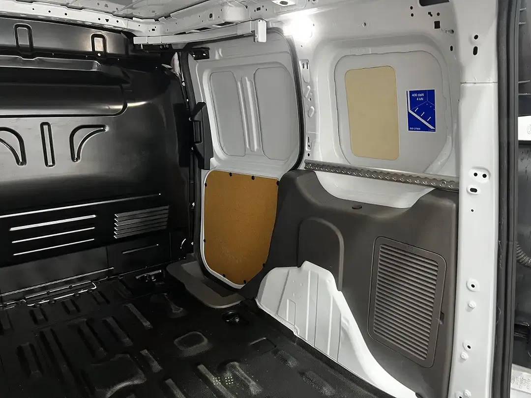 Ford Transit Connect - Thumbnail 15