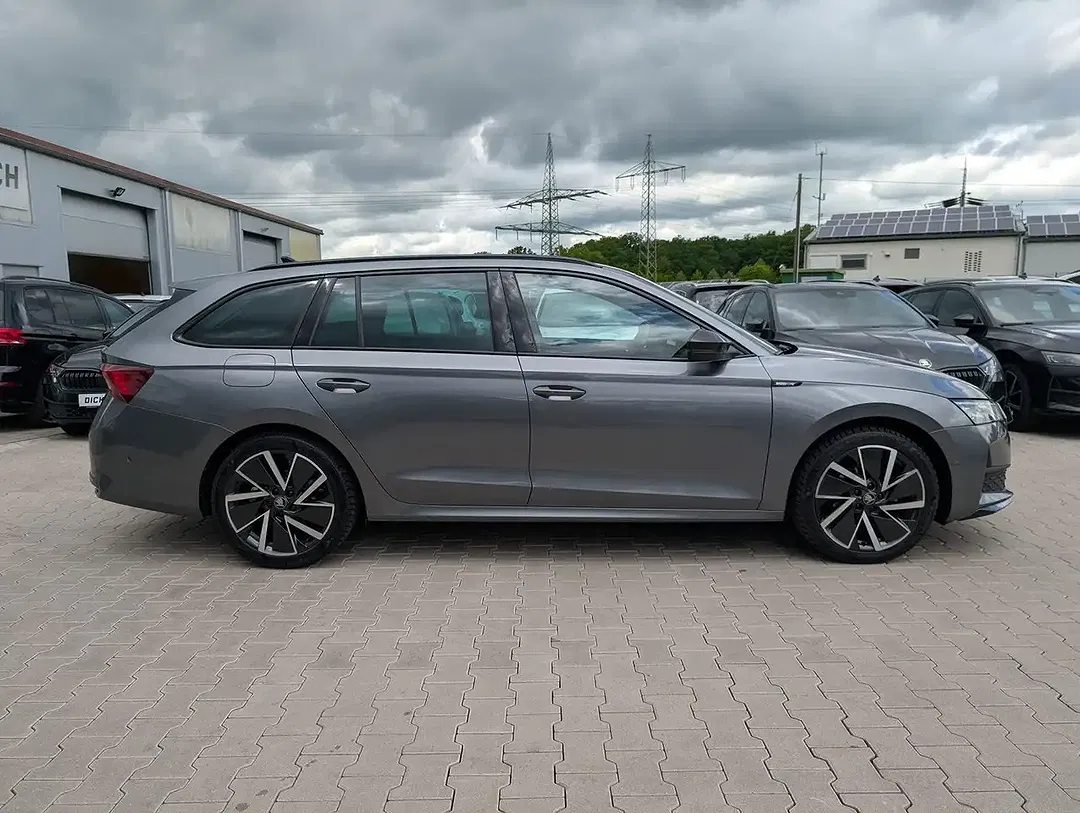 Skoda Octavia - Thumbnail 2