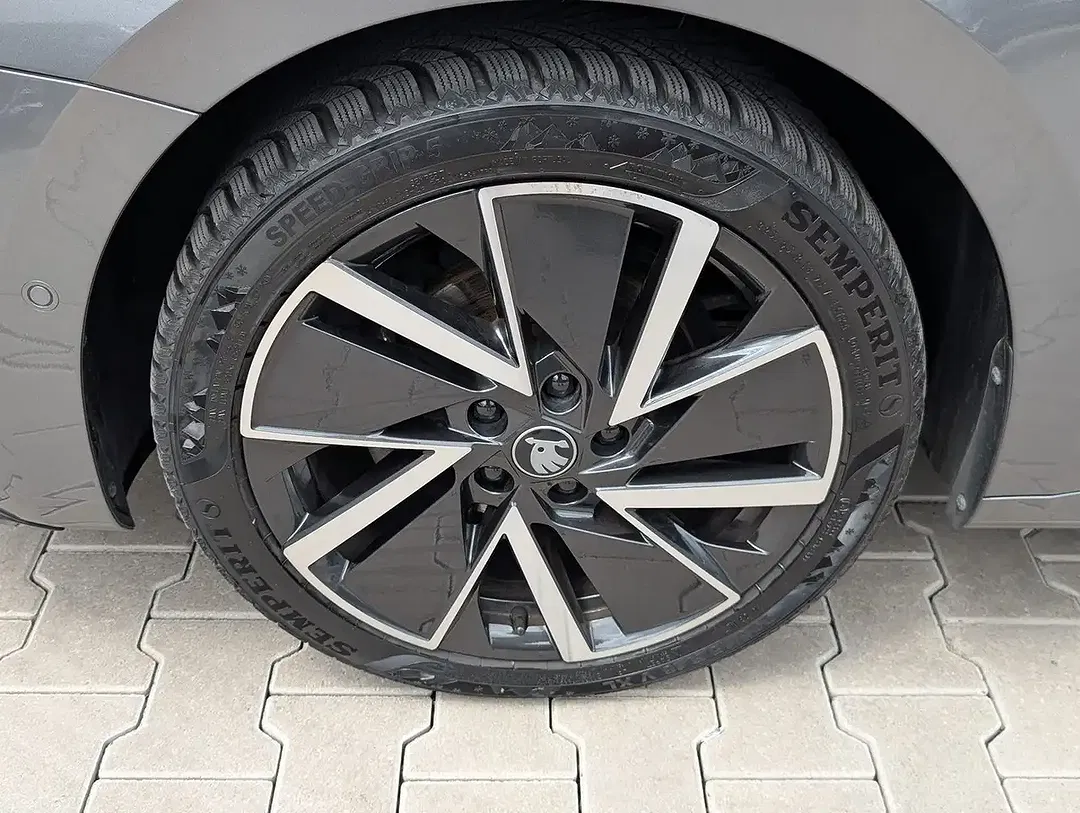 Skoda Octavia - Thumbnail 9