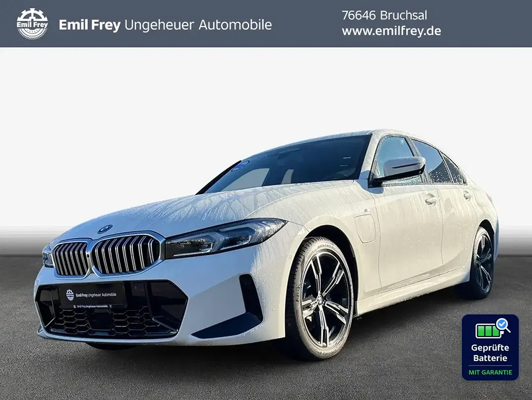 BMW 330 - Thumbnail 1