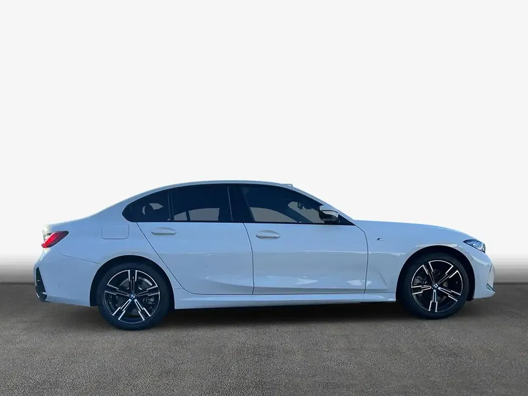 BMW 330 - Thumbnail 4