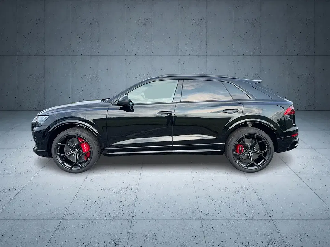 Audi RS Q8 - Thumbnail 2