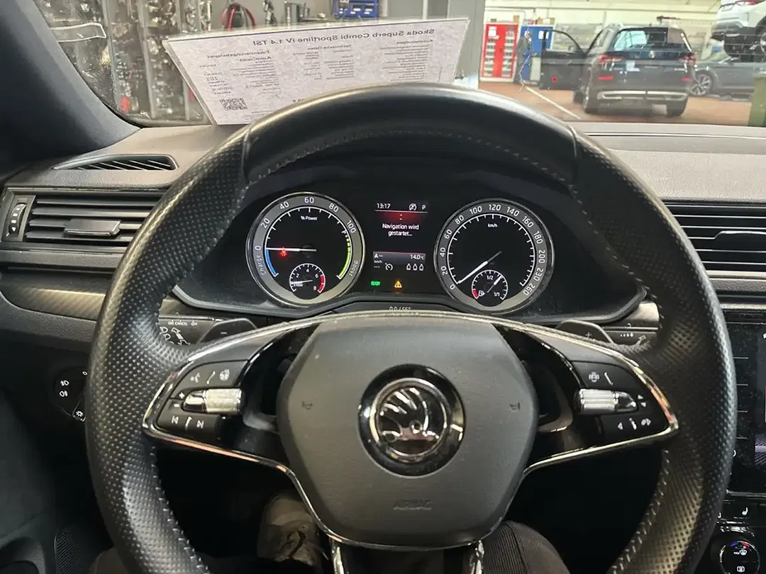 Skoda Superb - Thumbnail 10