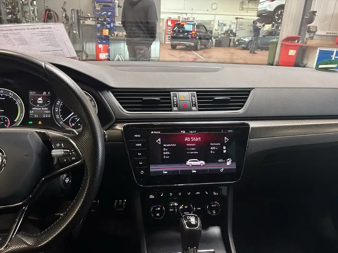 Skoda Superb - Thumbnail 12