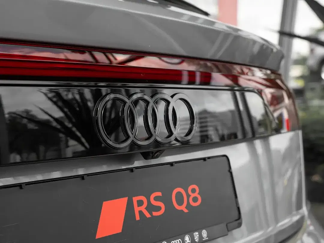Audi RS Q8 - Thumbnail 13