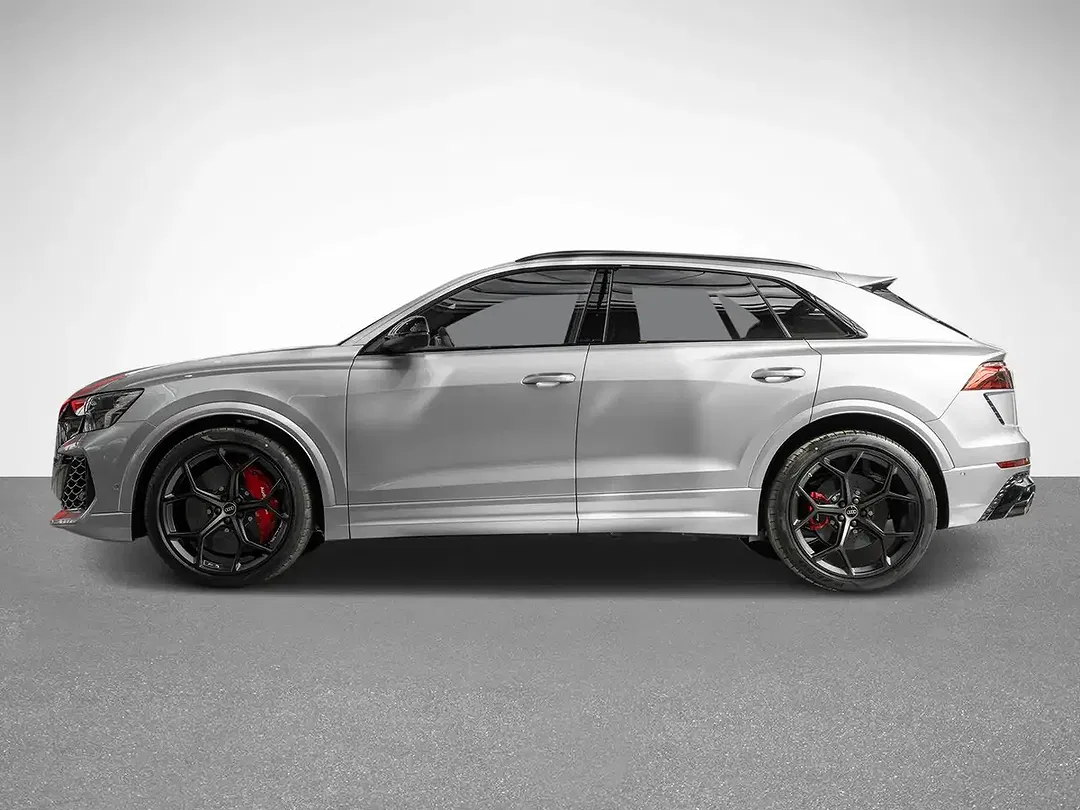 Audi RS Q8 - Thumbnail 3