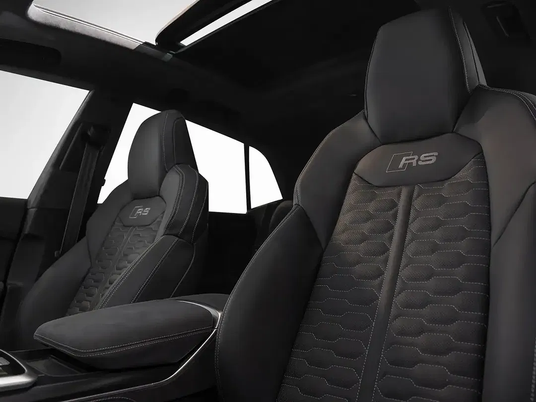 Audi RS Q8 - Thumbnail 6
