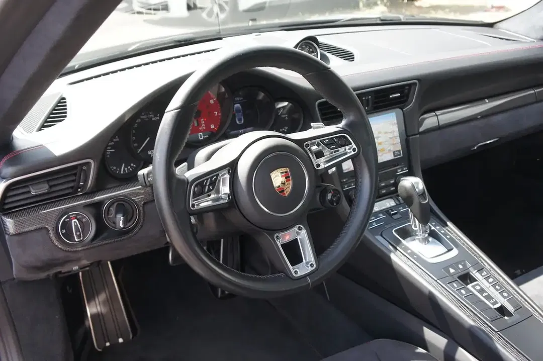 Porsche 991 - Thumbnail 10