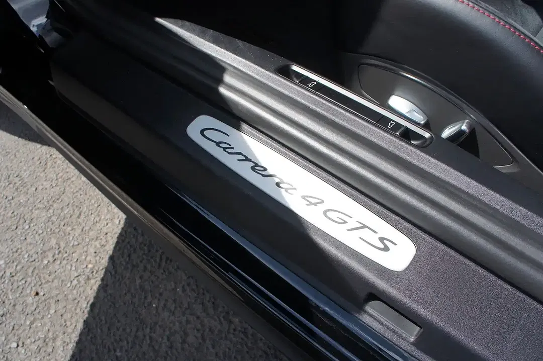 Porsche 991 - Thumbnail 12