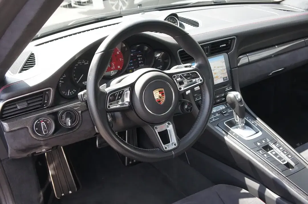 Porsche 991 - Thumbnail 13