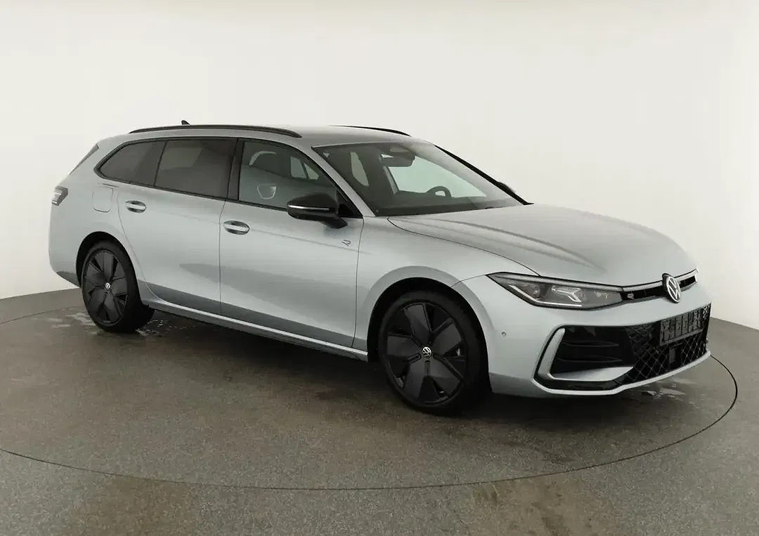 Volkswagen Passat Variant - Thumbnail 1