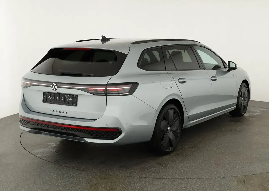 Volkswagen Passat Variant - Thumbnail 2