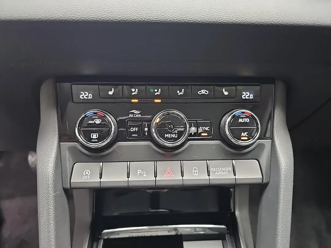 Skoda Karoq - Thumbnail 11