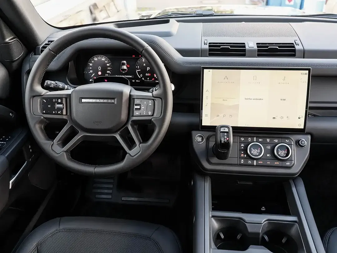 Land Rover Defender - Thumbnail 4